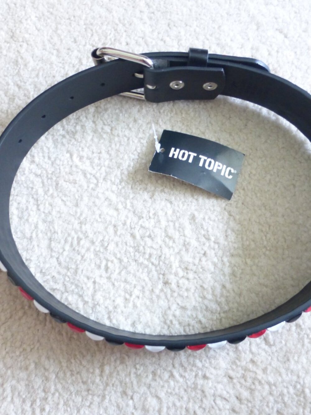 NWT HOT TOPIC kids black, red and white pyramid studded belt size XS - Picture 11 of 14